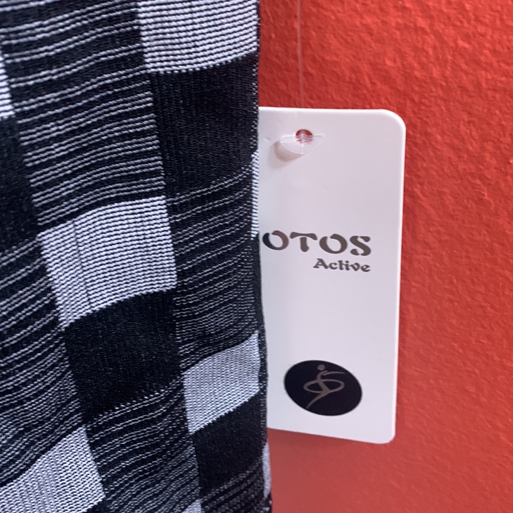 OTOS 2 Piece Active Seamless Checkered Biker Shorts Set - Picture 6 of 6
